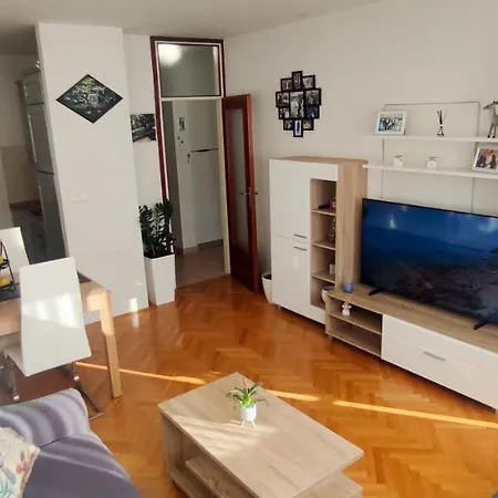Apartment Nikolic Makarska